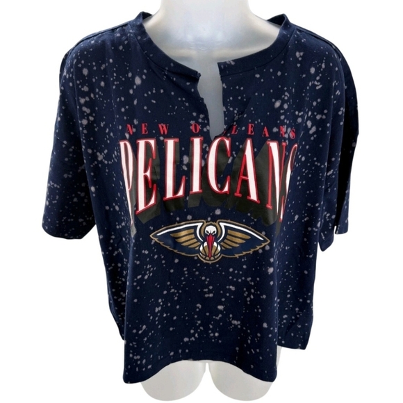 New Orleans Pelicans Navy Cropped T-Shirt Women's Size Medium NWT - Picture 2 of 3